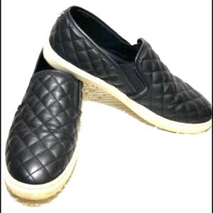 Like New Steve Madden Women Ecentrcq SlipOn Fashion Sneaker, Black , 9M US